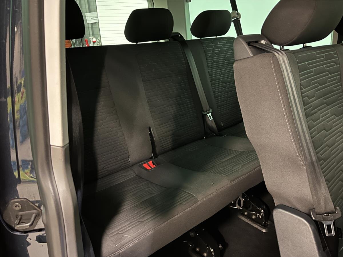 Volkswagen Caravelle