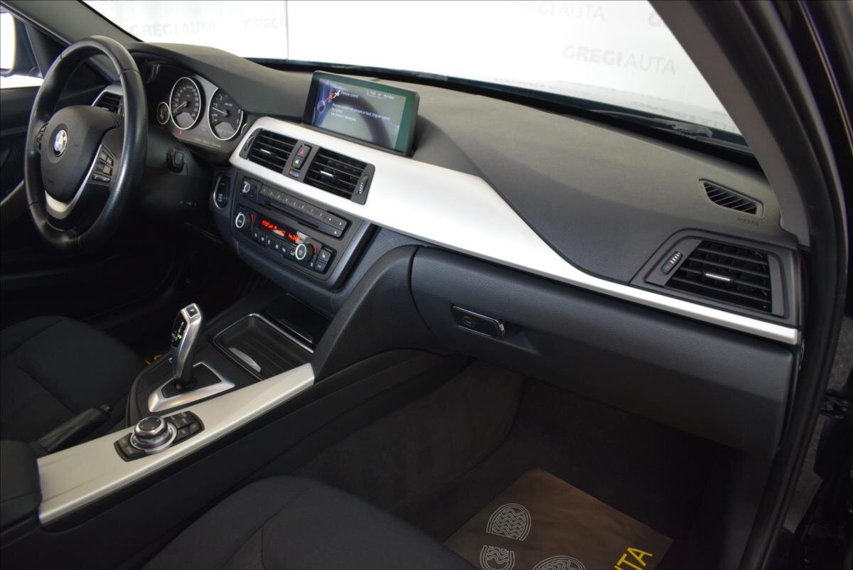 BMW Řada 3 Sedan / Limuzína 1,6 l 100 kw