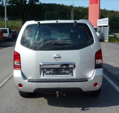 Nissan Pathfinder 6