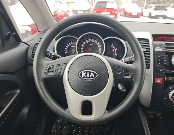 KIA Venga 17