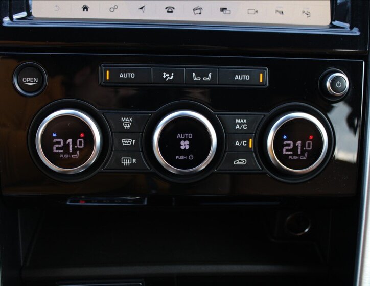 Land Rover Discovery 17