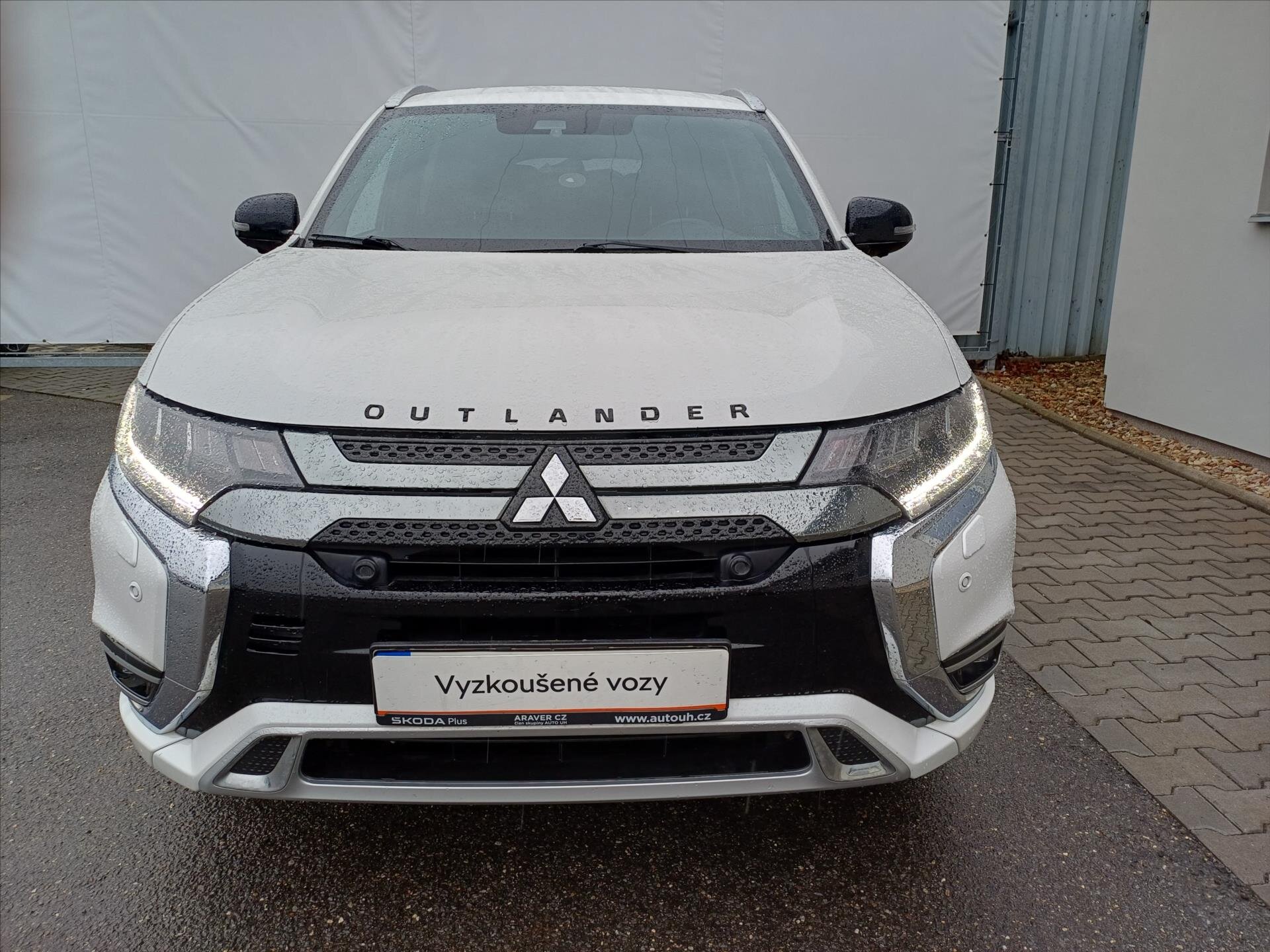 Mitsubishi Outlander Kombi 2,4 l 99 kw