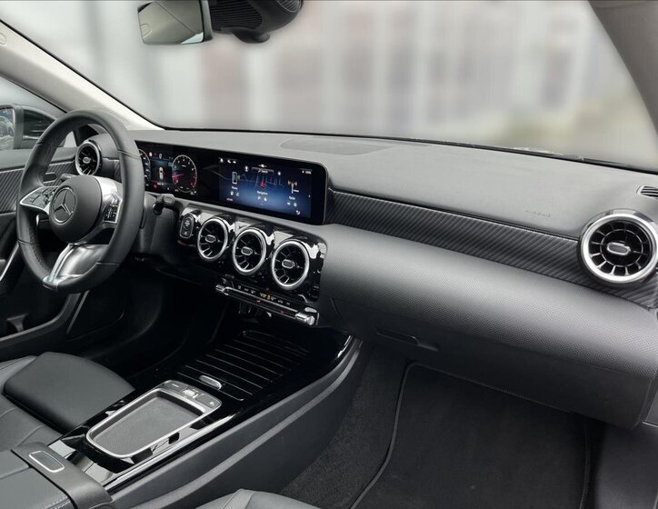 Mercedes-Benz Třídy A Hatchback 1,3 l 100 kw