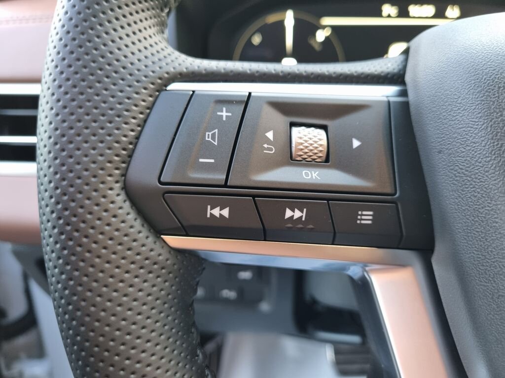 Mitsubishi Outlander SUV 2,4 l 225 kw