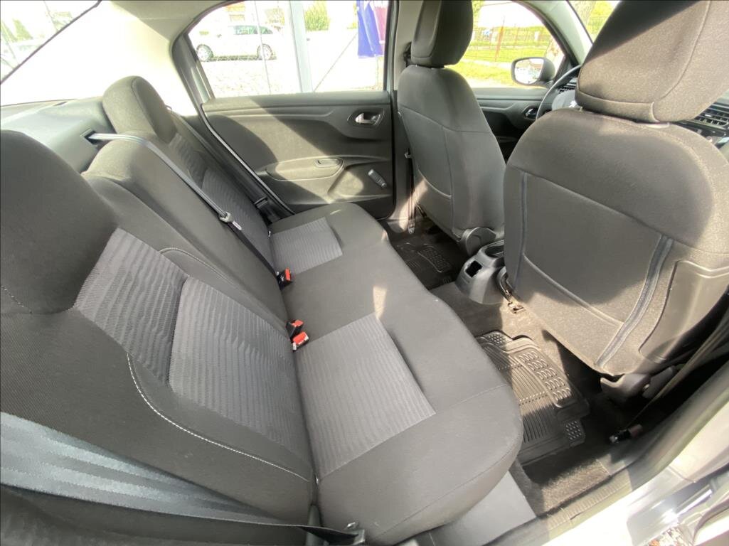 Peugeot 301 Sedan 1,2 l 53 kw