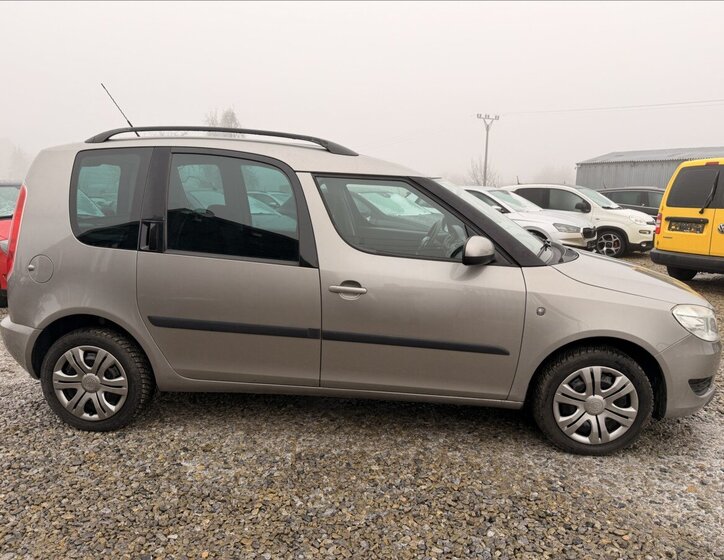 Škoda Roomster 4