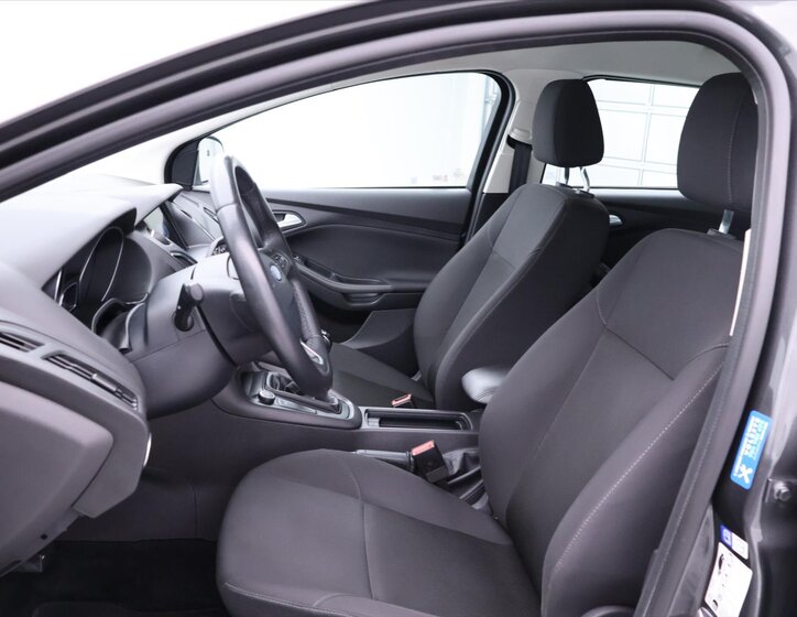 Ford Focus Kombi 999,0 92 kw