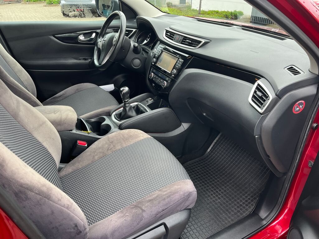 Nissan Qashqai SUV / Terénní 1,6 l 120 kw