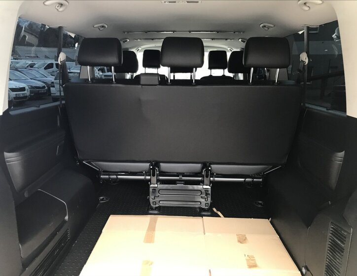 Volkswagen Caravelle Kombi 2,0 l 110 kw