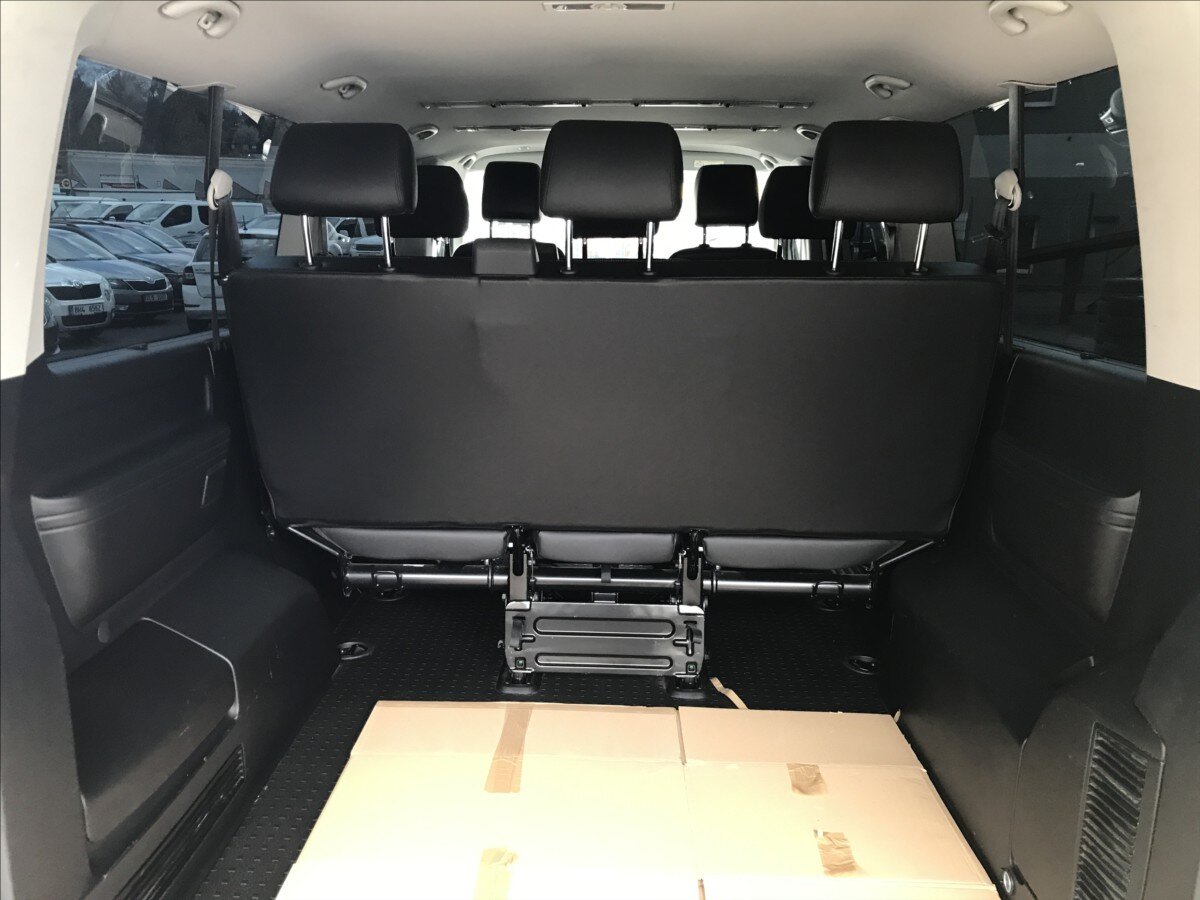 Volkswagen Caravelle Kombi 2,0 l 110 kw