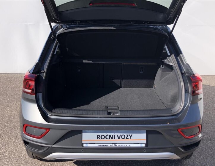 Volkswagen T-Roc 11