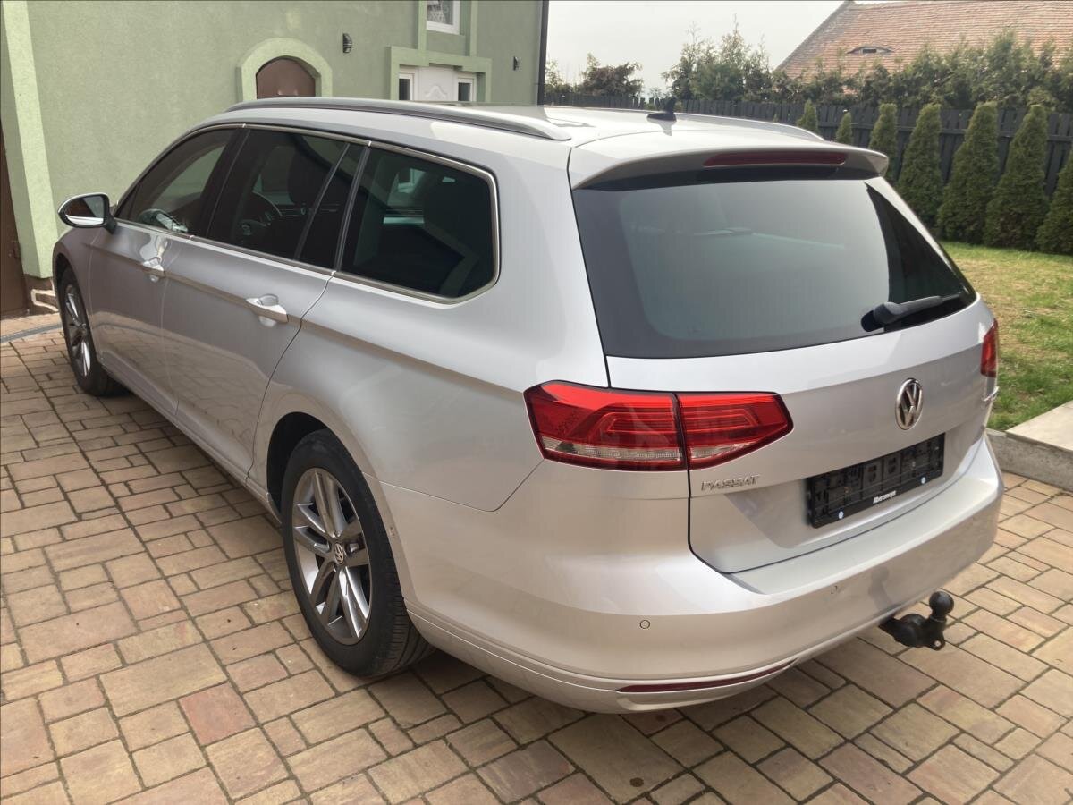 Volkswagen Passat Kombi 1,4 l 110 kw