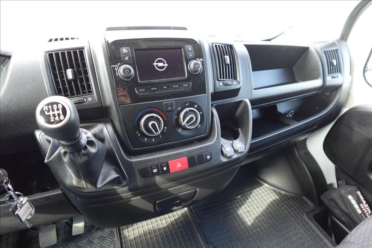 Opel Movano Valník 2,2 l 121 kw