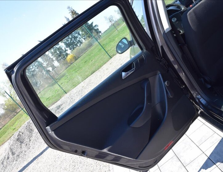 Volkswagen Passat Kombi 1,9 l 77 kw