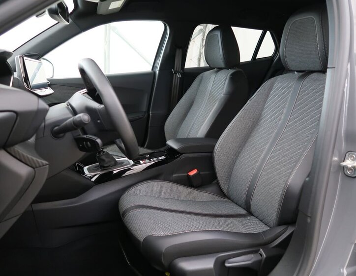 Peugeot 2008 SUV / Terénní 1,2 l 74 kw