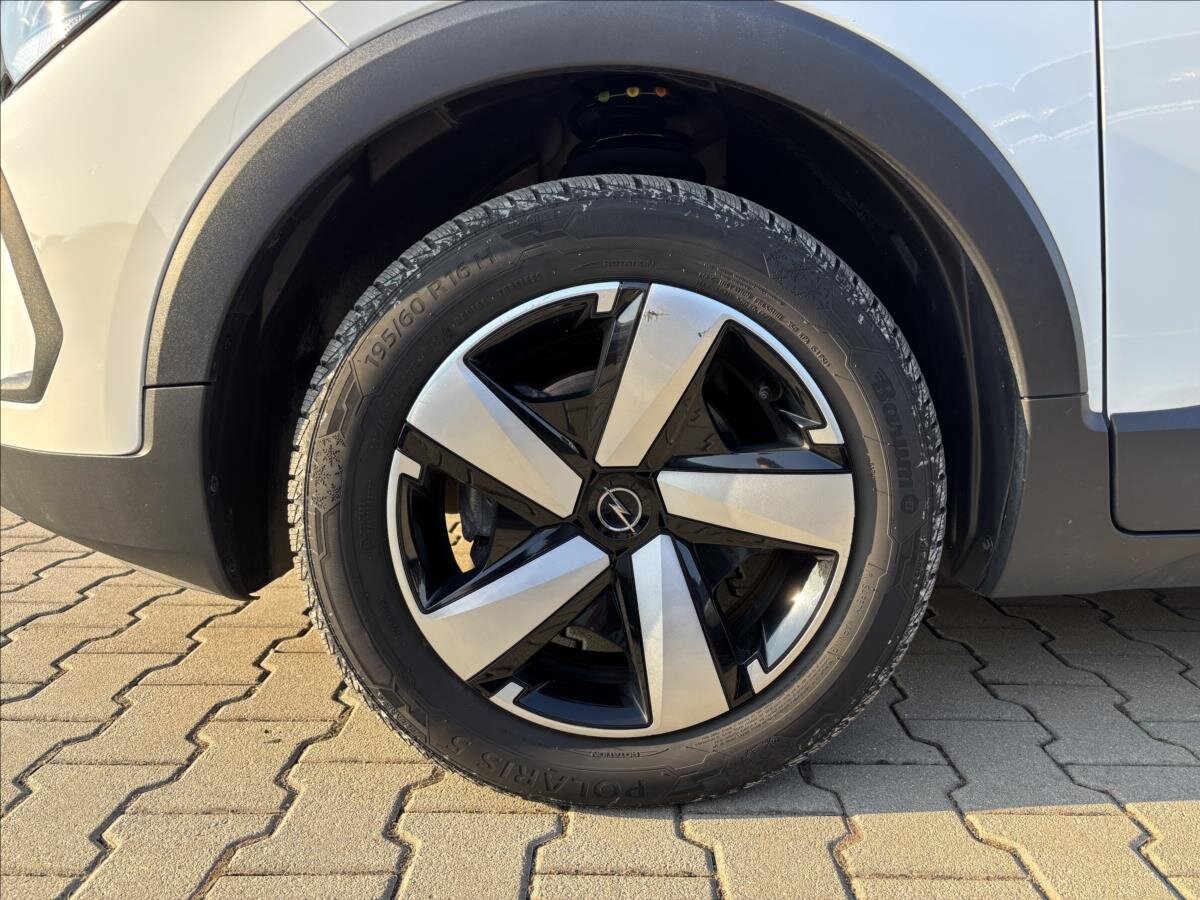 Opel Crossland SUV / Terénní 1,2 l 96 kw