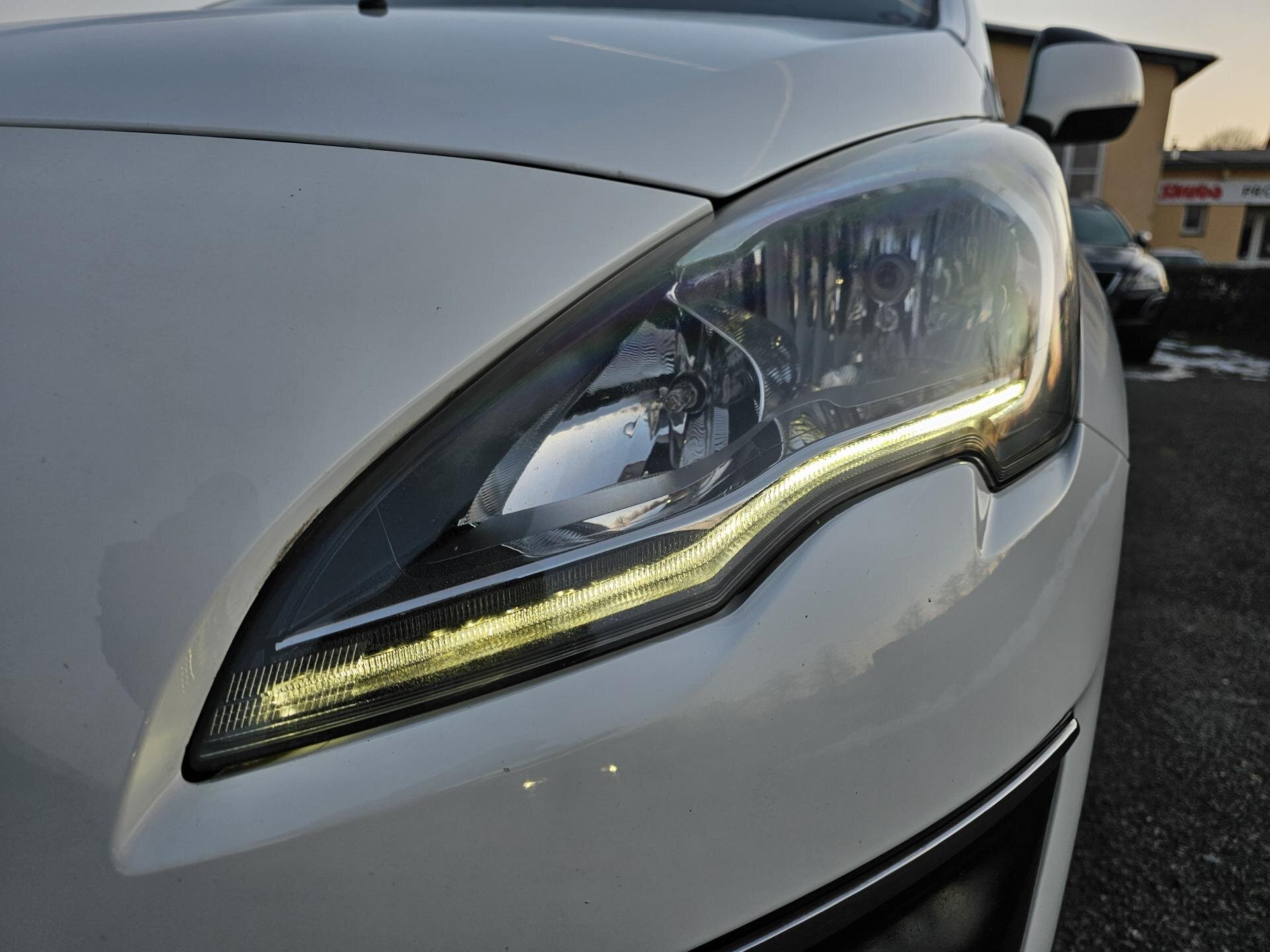 Peugeot 3008 SUV 1,2 l 96 kw