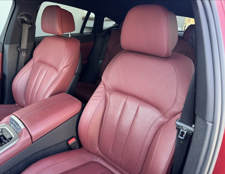 BMW X6 Sedan / Limuzína 3,0 l 210 kw