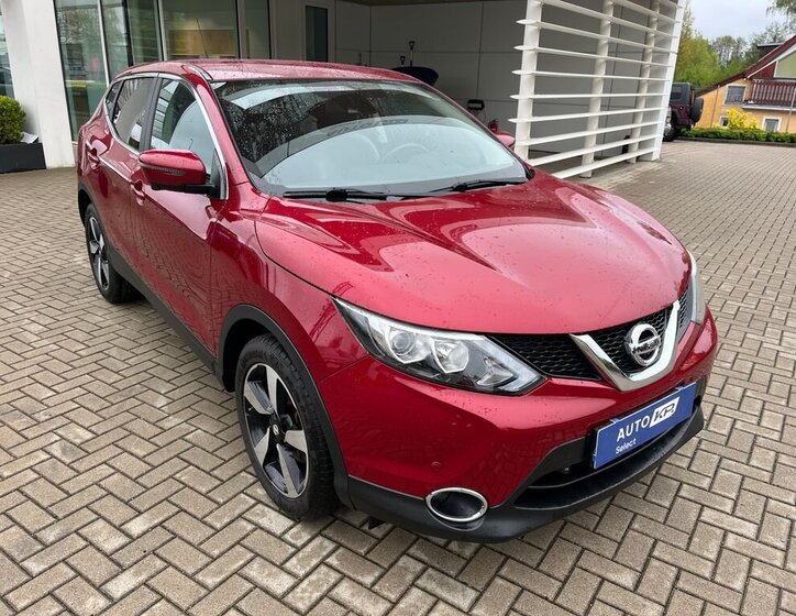 Nissan Qashqai SUV / Terénní 1,6 l 120 kw
