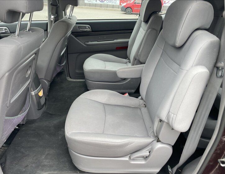 SsangYong Rodius SUV / Terénní 2,0 l 114 kw