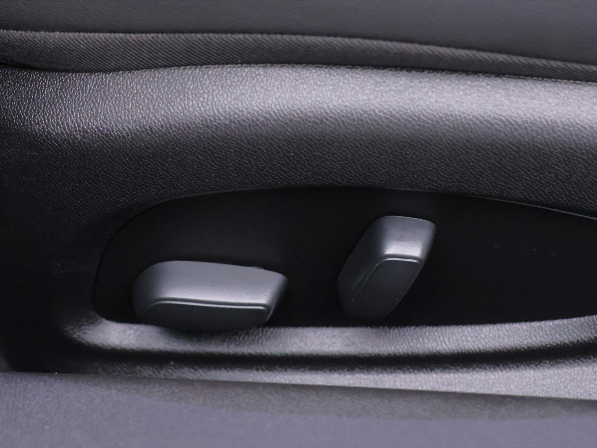 Chevrolet Camaro Kupé 6,2 l 339 kw