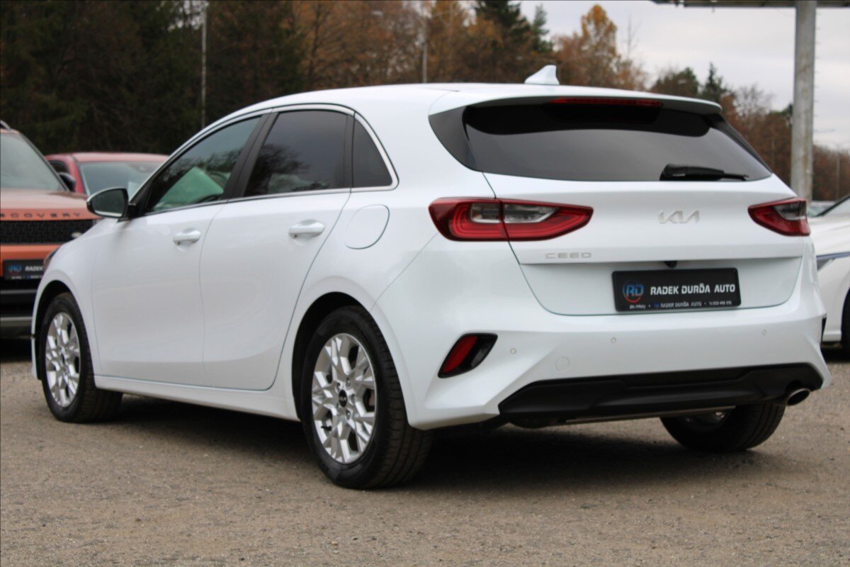 KIA Ceed Hatchback 1,5 l 117 kw