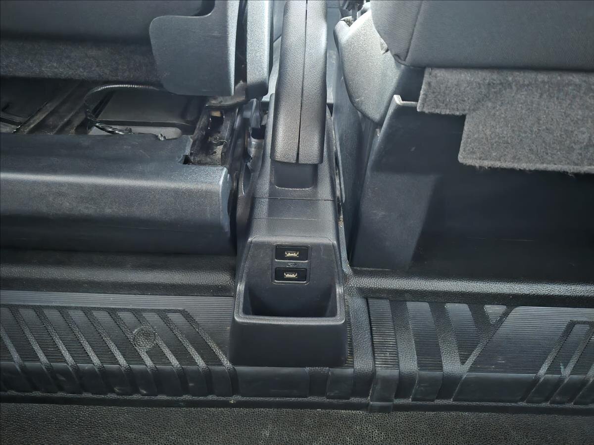 Ford Tourneo Custom MPV 2,0 l 96 kw