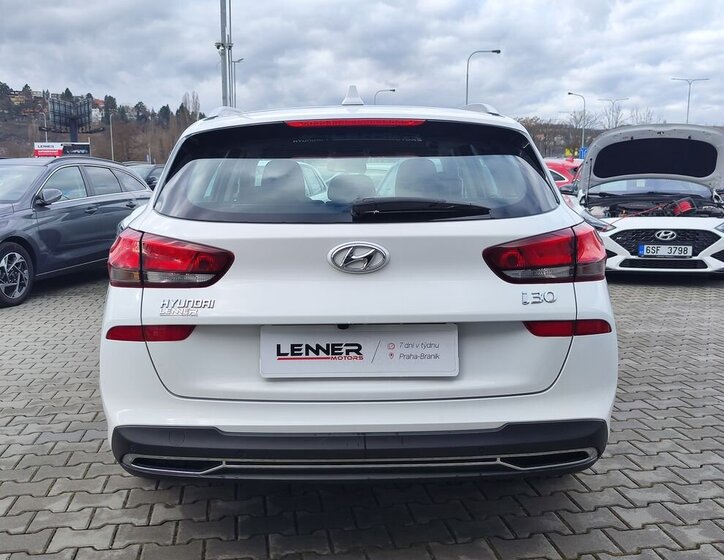 Hyundai i30 Kombi 998,0 88 kw