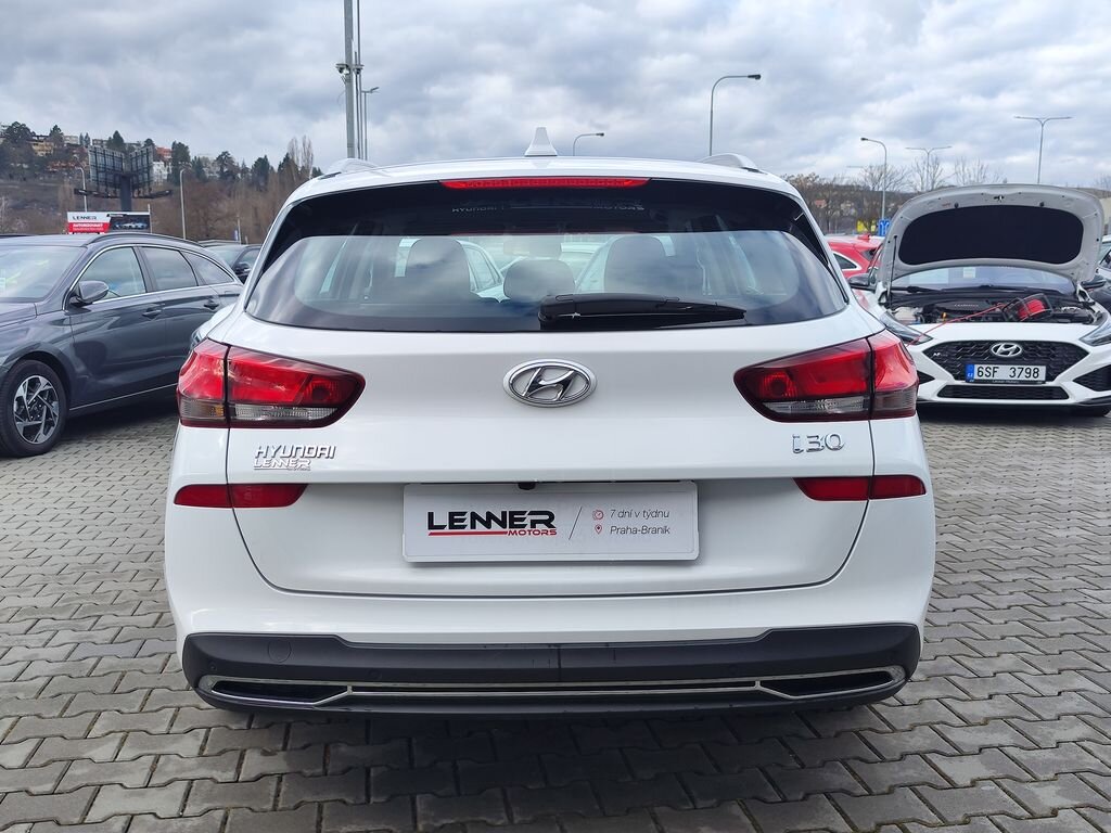 Hyundai i30 Kombi 998,0 88 kw