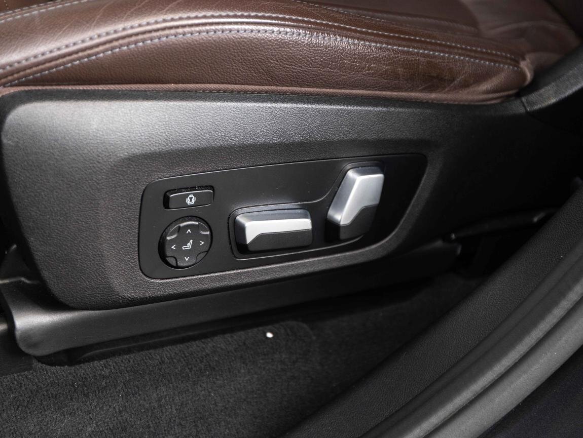 BMW X3 SUV 2,0 l 215 kw