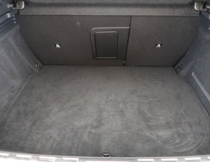 DS Automobiles DS4 Hatchback 1,6 l 132 kw