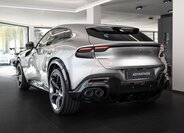 Ferrari Ostatní SUV / Terénní 6,5 l 529 kw