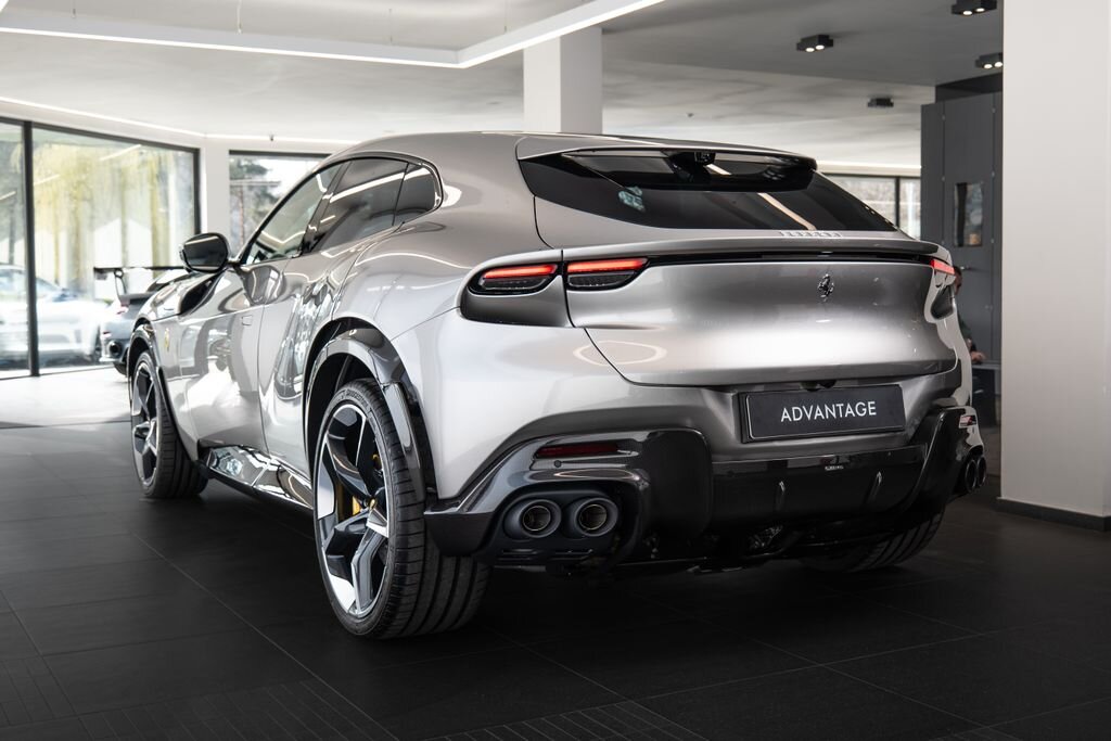 Ferrari Ostatní SUV / Terénní 6,5 l 529 kw