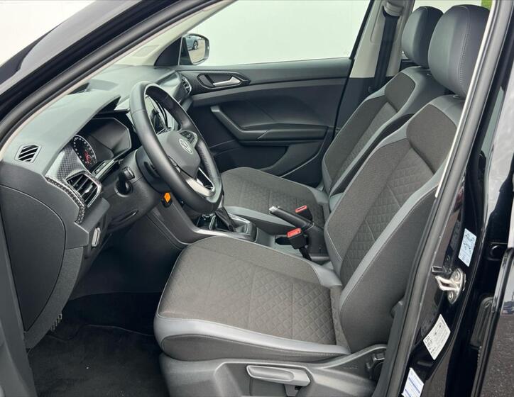 Volkswagen T-Cross 11