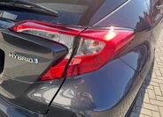 Toyota C-HR SUV / Terénní 1,8 l 72 kw