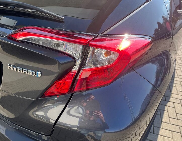 Toyota C-HR SUV / Terénní 1,8 l 72 kw