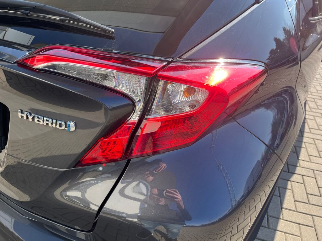 Toyota C-HR SUV / Terénní 1,8 l 72 kw