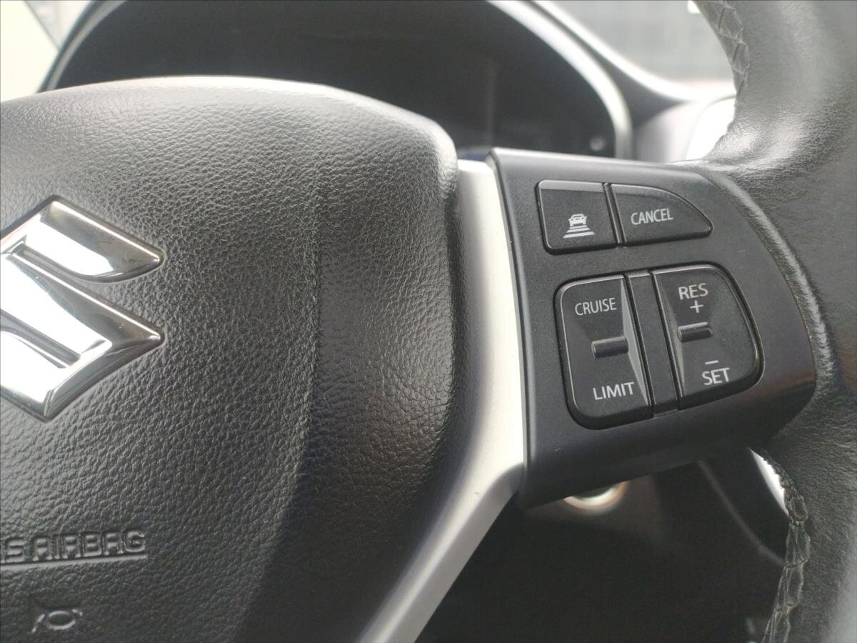 Suzuki SX4 S-Cross SUV / Terénní 1,4 l 103 kw