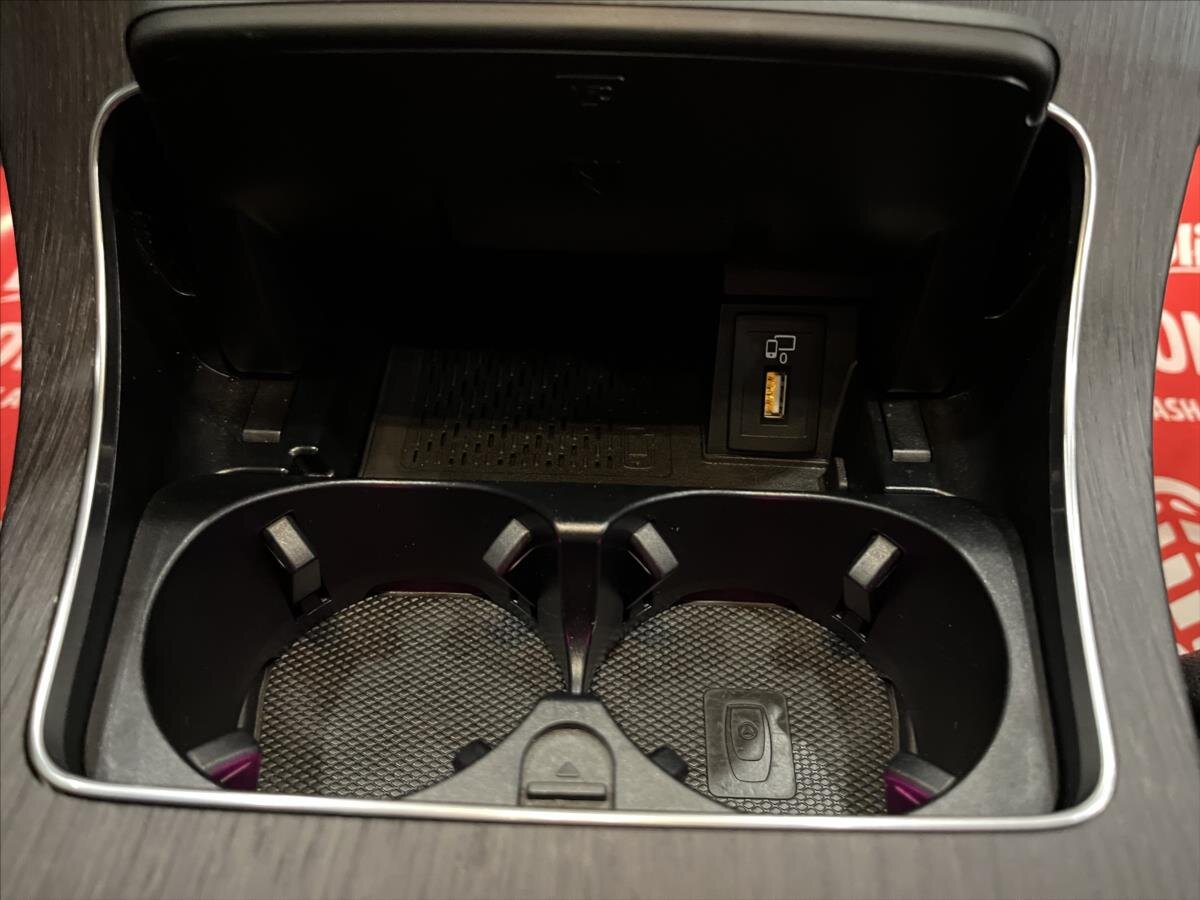 Mercedes-Benz Třídy C Sedan / Limuzína 2,0 l 143 kw