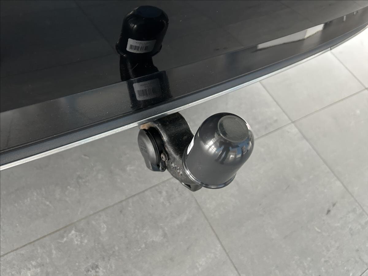 Volkswagen Golf Kombi 1,6 l 85 kw