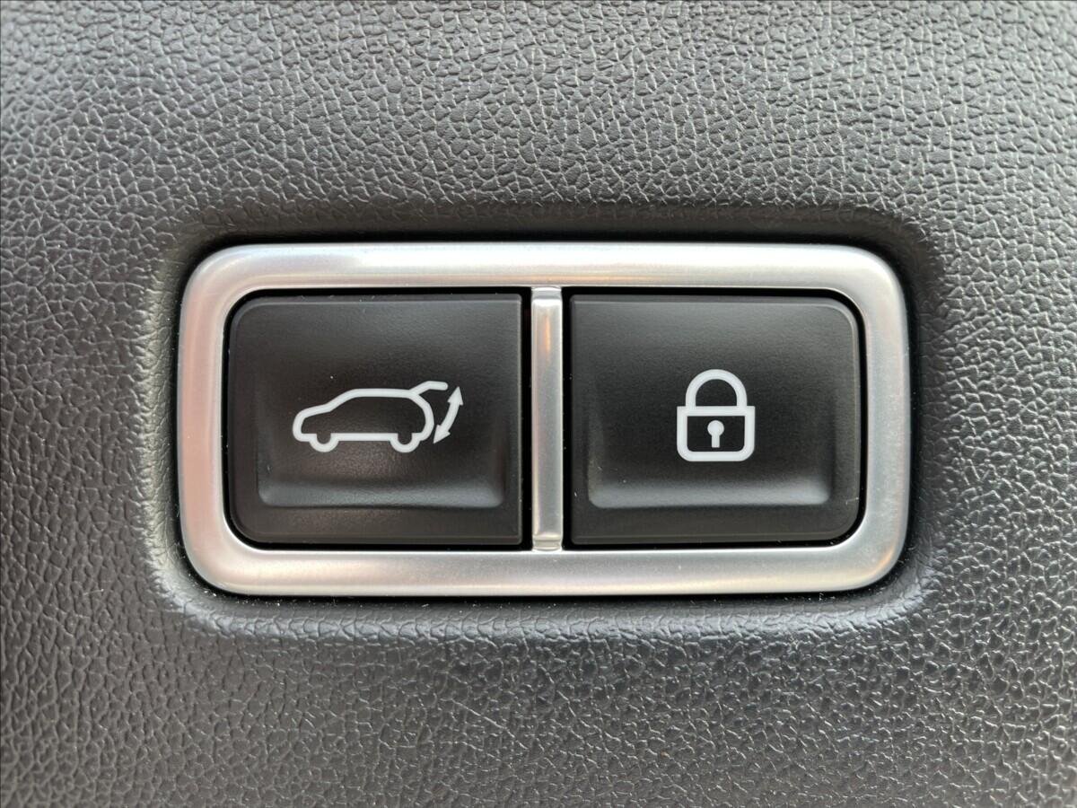 KIA Sorento SUV / Terénní 2,2 l 148 kw