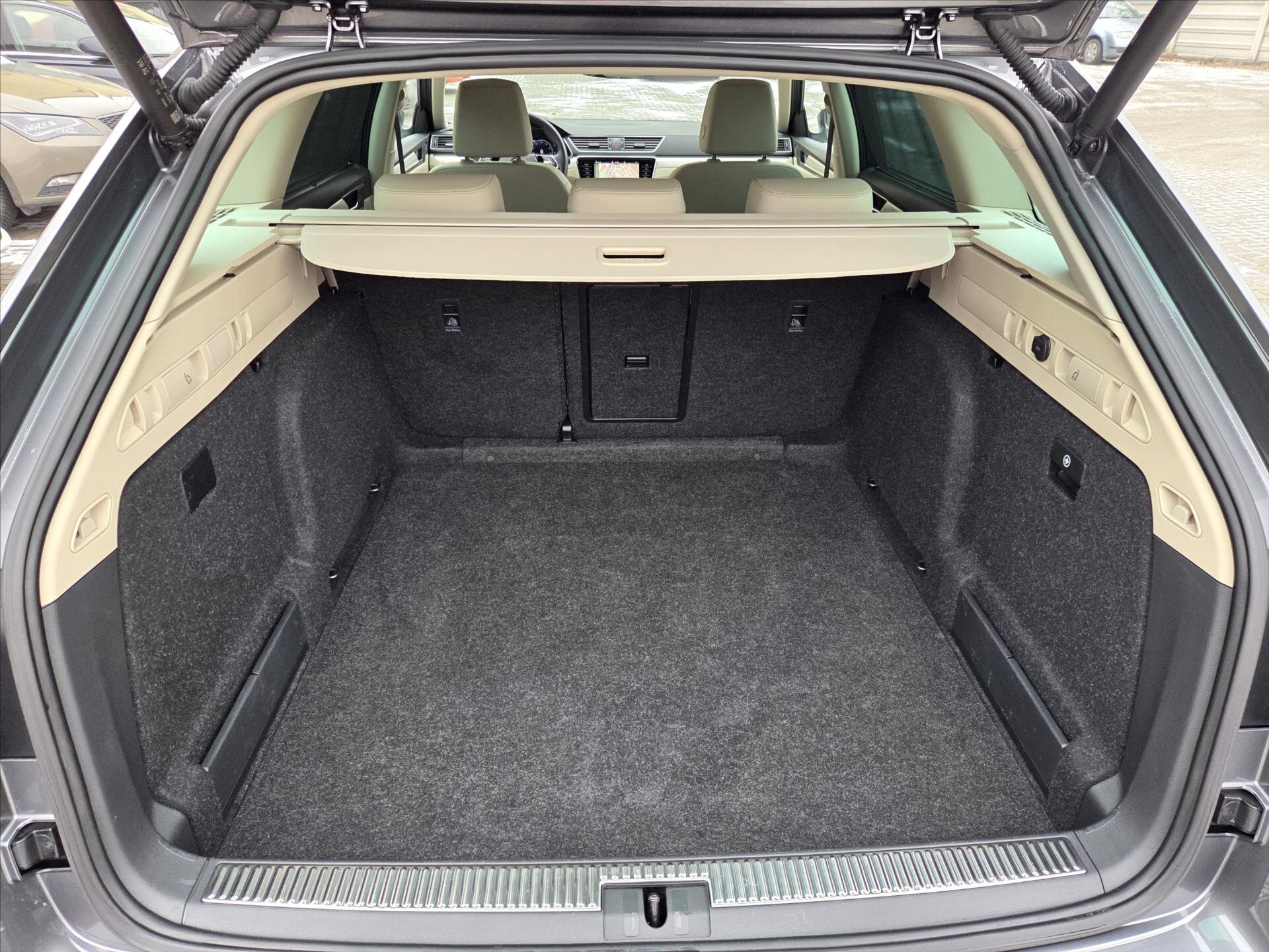 Škoda Superb Kombi 2,0 l 147 kw