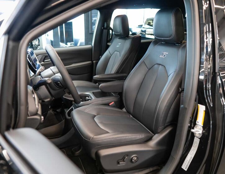 Chrysler Pacifica MPV 3,6 l 221 kw