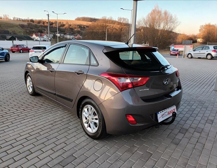 Hyundai i30 Hatchback 1,6 l 88 kw