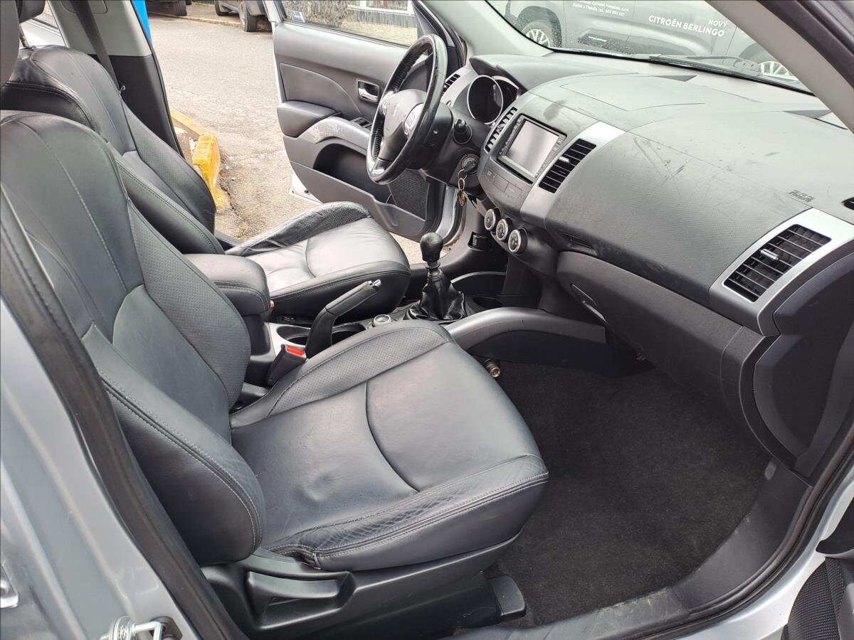 Peugeot 4007 SUV / Terénní 2,2 l 115 kw