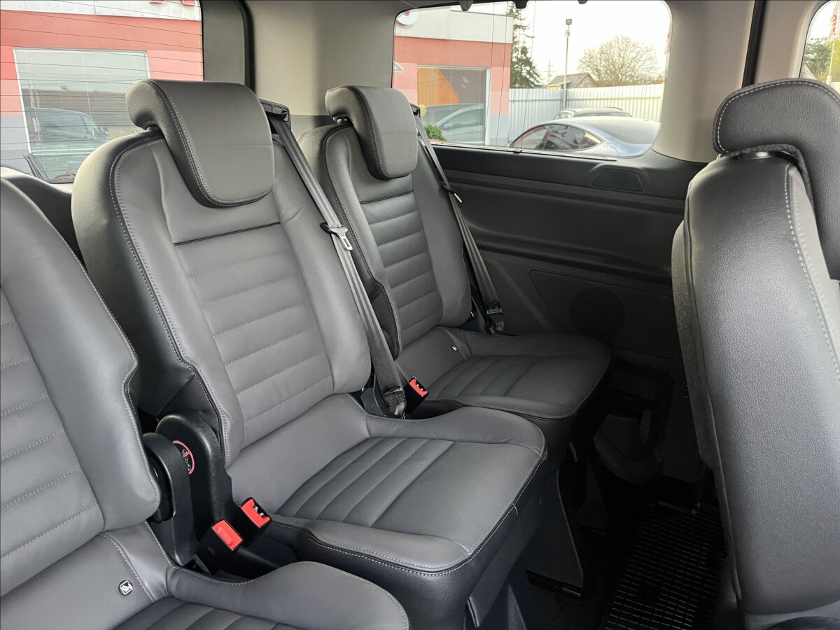 Ford Tourneo Custom Kombi 2,0 l 136 kw
