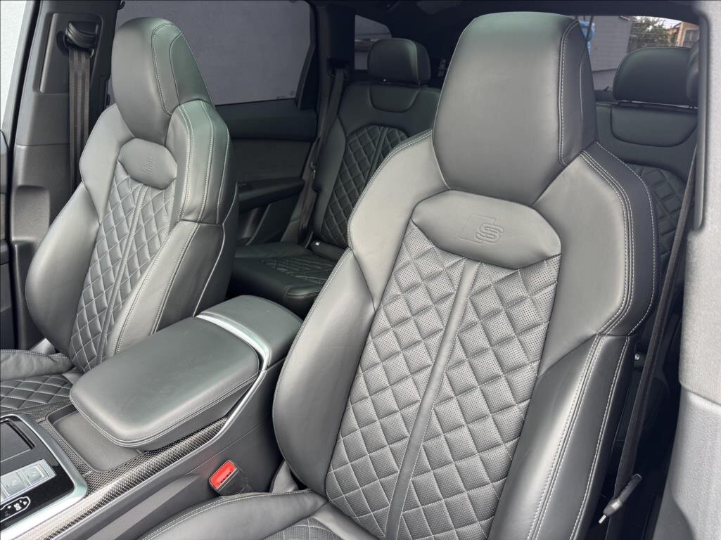 Audi SQ7 Kombi 4,0 l 320 kw