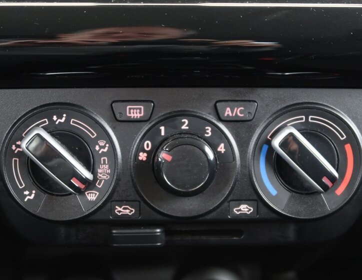 Suzuki Swift Hatchback 1,2 l 61 kw