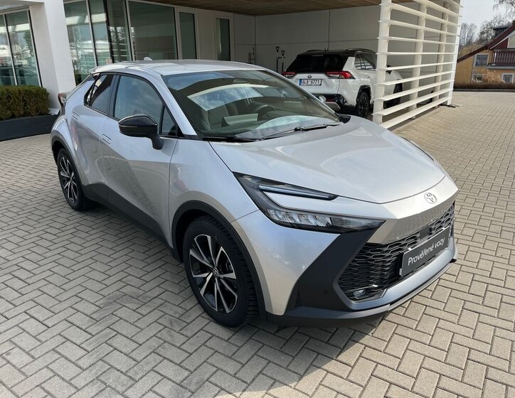Toyota C-HR SUV / Terénní 2,0 l 112 kw