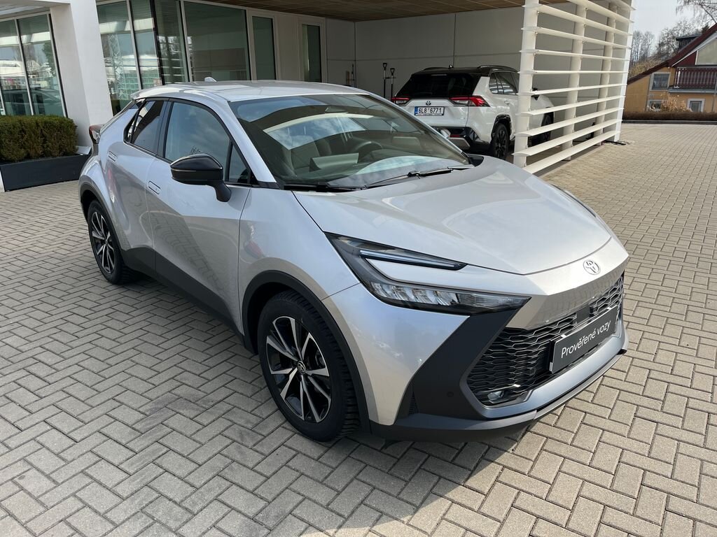 Toyota C-HR SUV / Terénní 2,0 l 112 kw